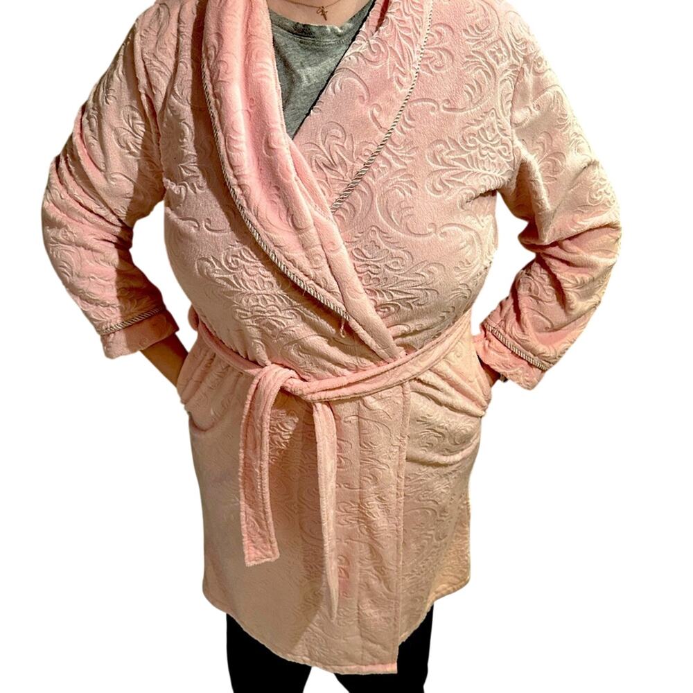 Ladies Small Pink Bathrobe